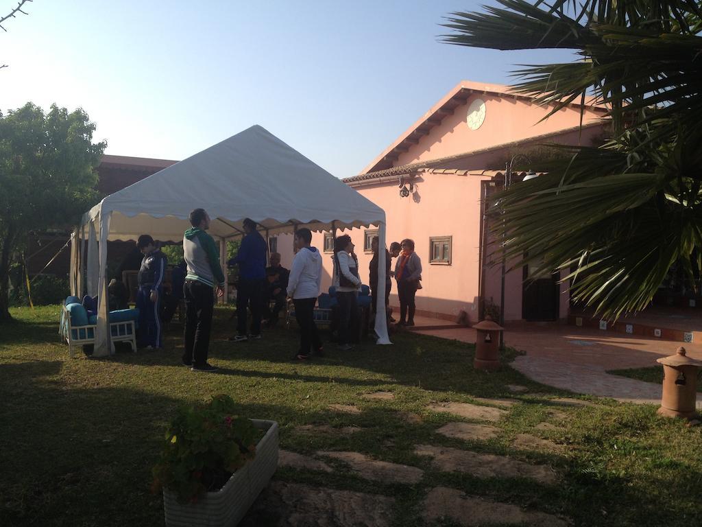Agriturismo Vita E Natura Villa โนโต ภายนอก รูปภาพ